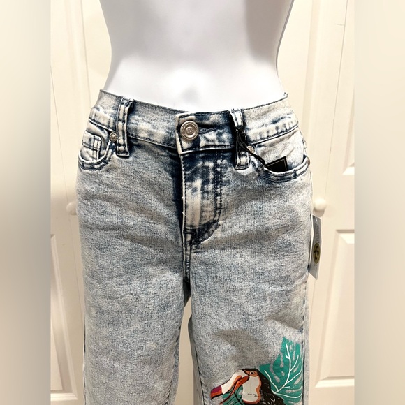 DG2 by Diane Gilman New Petite Classic Stretch Denim 3D Embellished Jeans - Picture 3 of 11